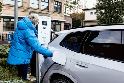 How much does it cost to charge an electric car?