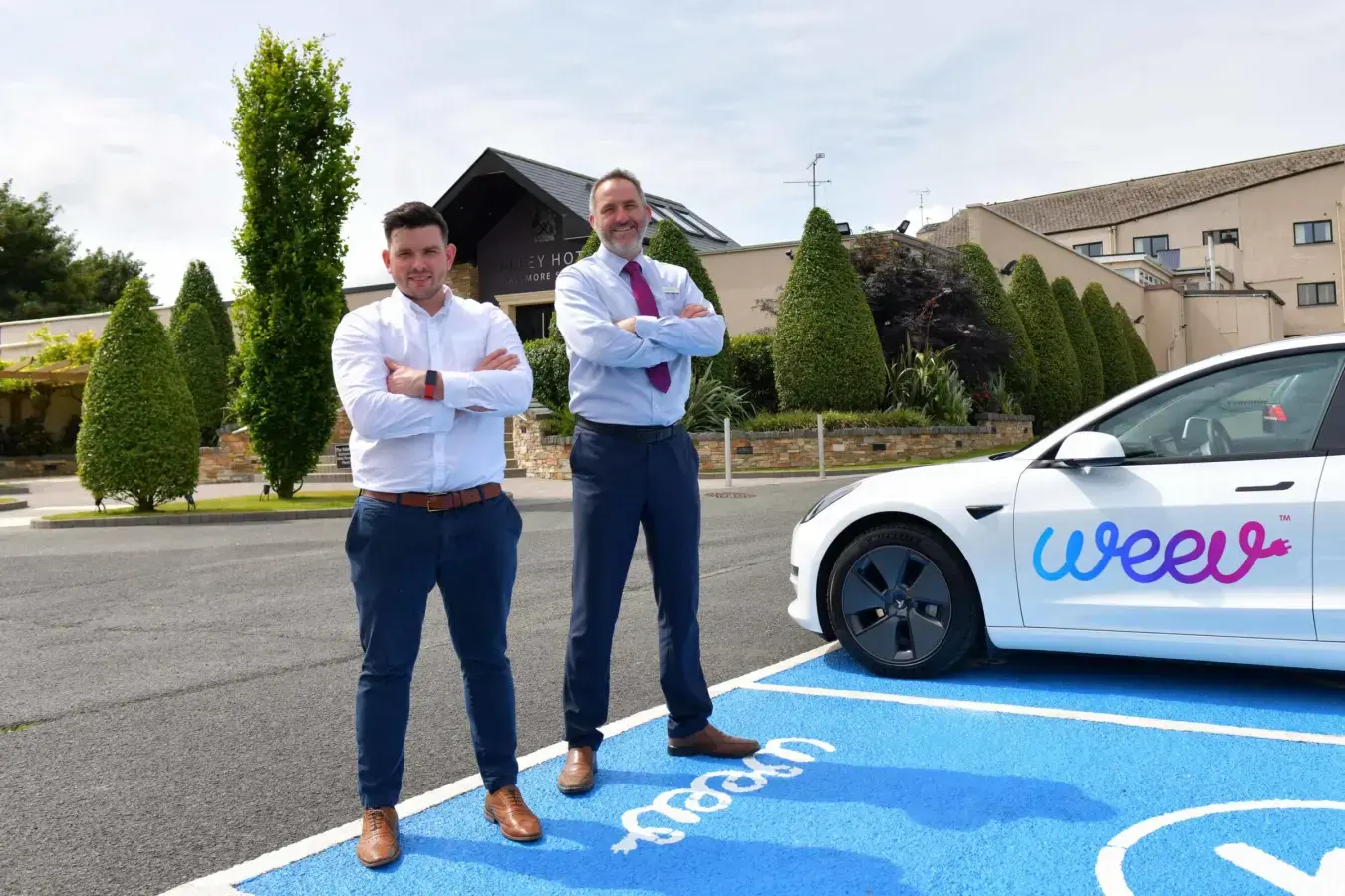 Weev installs new electric vehicle charging points at Valley Hotel as part of Northern Ireland network expansion